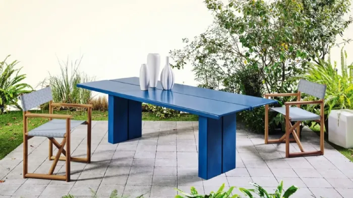 Tavoli e sedie da giardino in resina