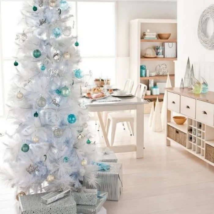 Decorazioni Natalizie Bianche.Albero Di Natale Bianco