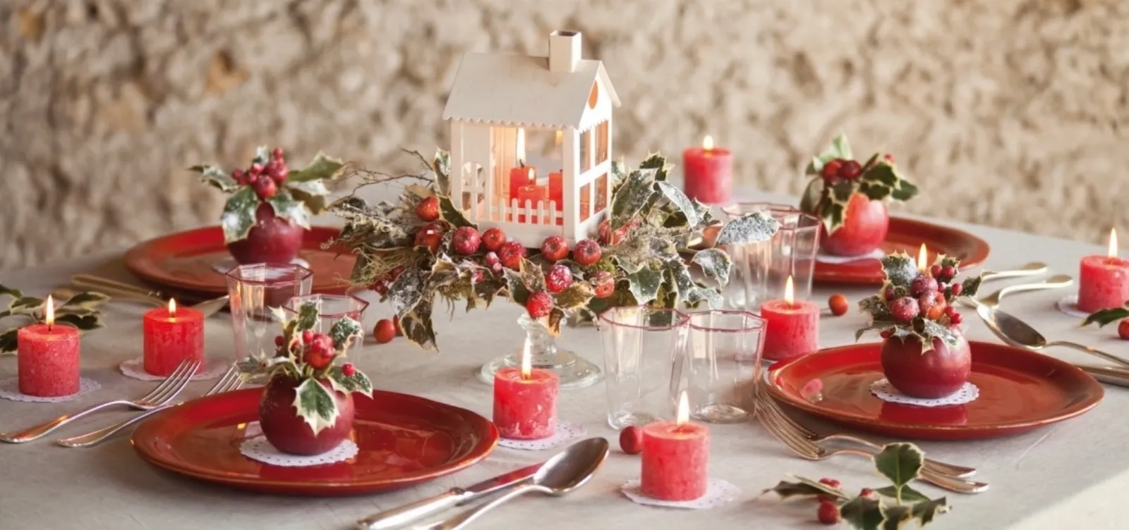 Apparecchiare la tavola a Natale, idee e consigli