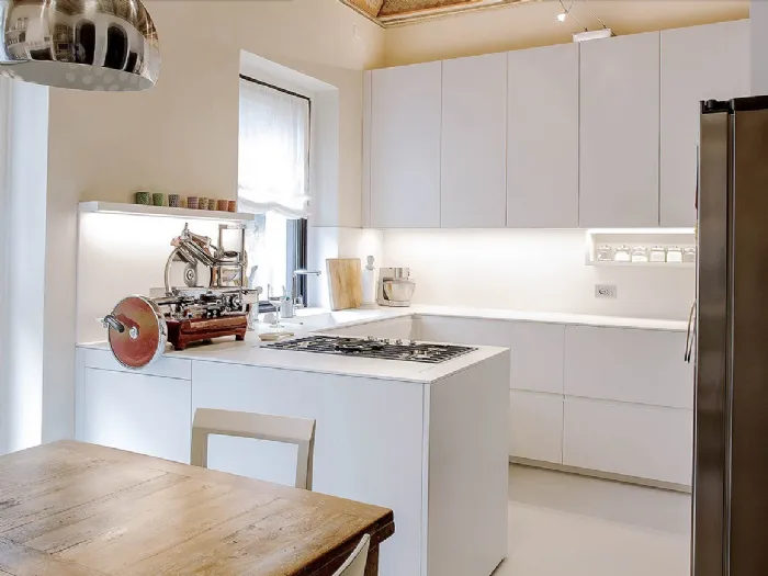 Scopri le misure dei moduli per progettare una cucina angolare