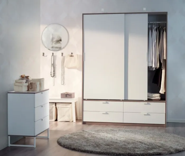 Ikea armadi soluzioni modulari e look moderno for Arredamento centro estetico ikea