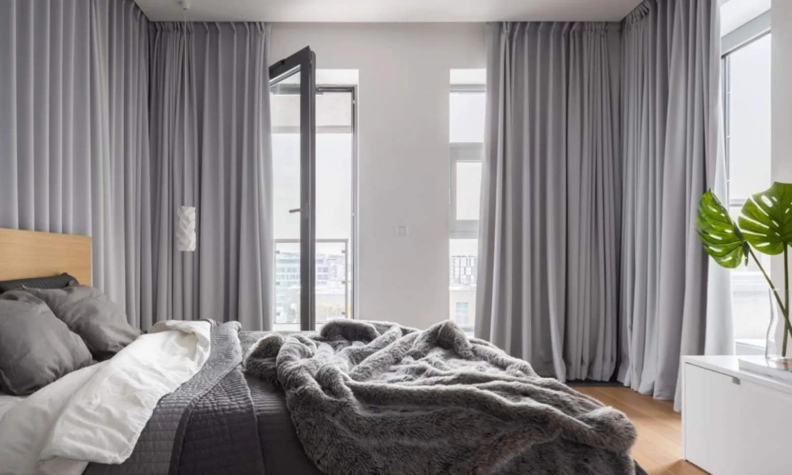 Arredare con le tende per camera da letto tende guida alla ... Idee tende camera da letto