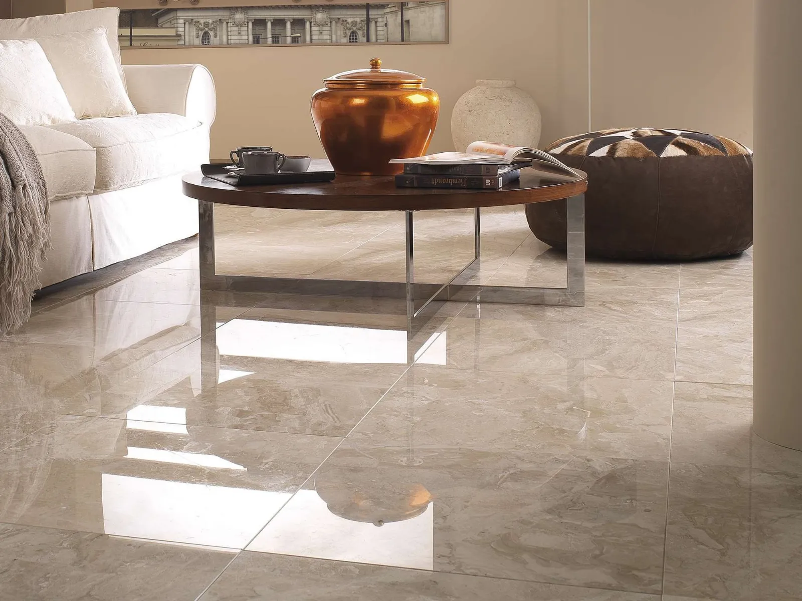 Come pulire pavimenti in marmo? rivestimenti in pietra Pavimento marmo bianco