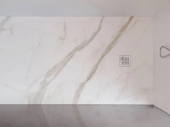 Piatto doccia Blade di Disenia by Ideagroup