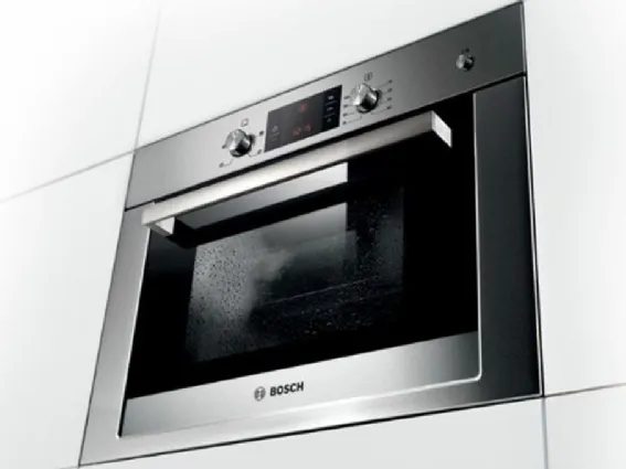 Bosch CSG656RS7, il forno a vapore compatto e intelligente
