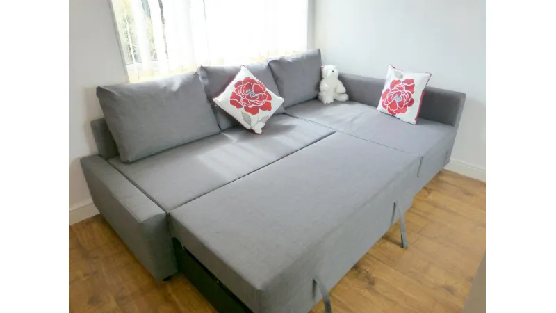 Divano letto Ikea modello Friheten