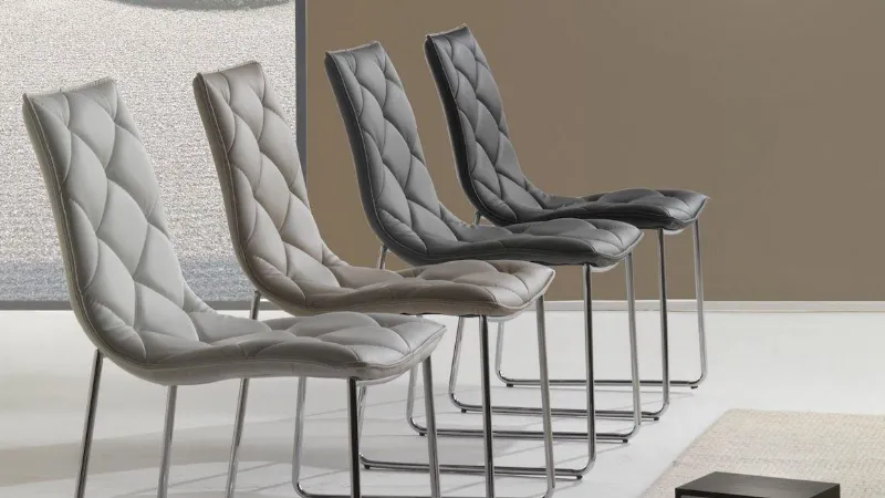 Sedia Armas con gambe a slitta