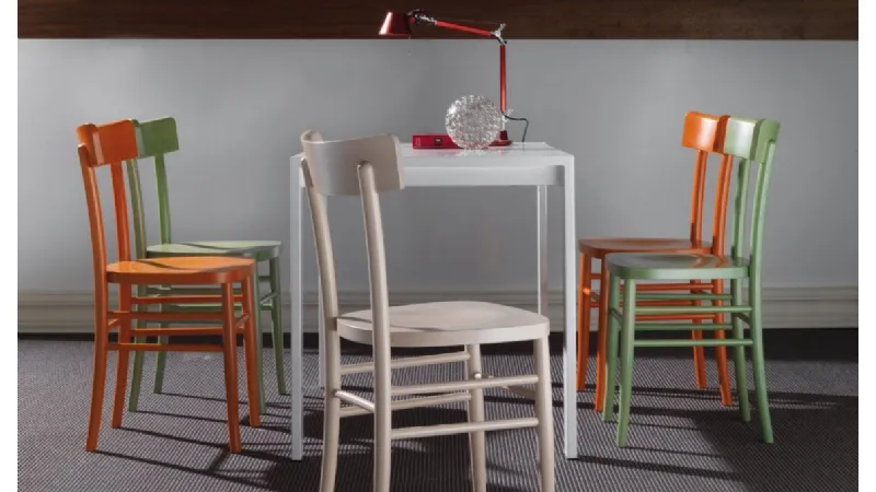 Sedia in legno di faggio Darlene