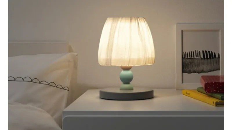 Lampada Lantlig con paralume