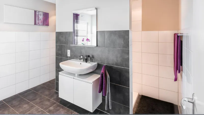 Smalti per piastrelle, design bagno moderno