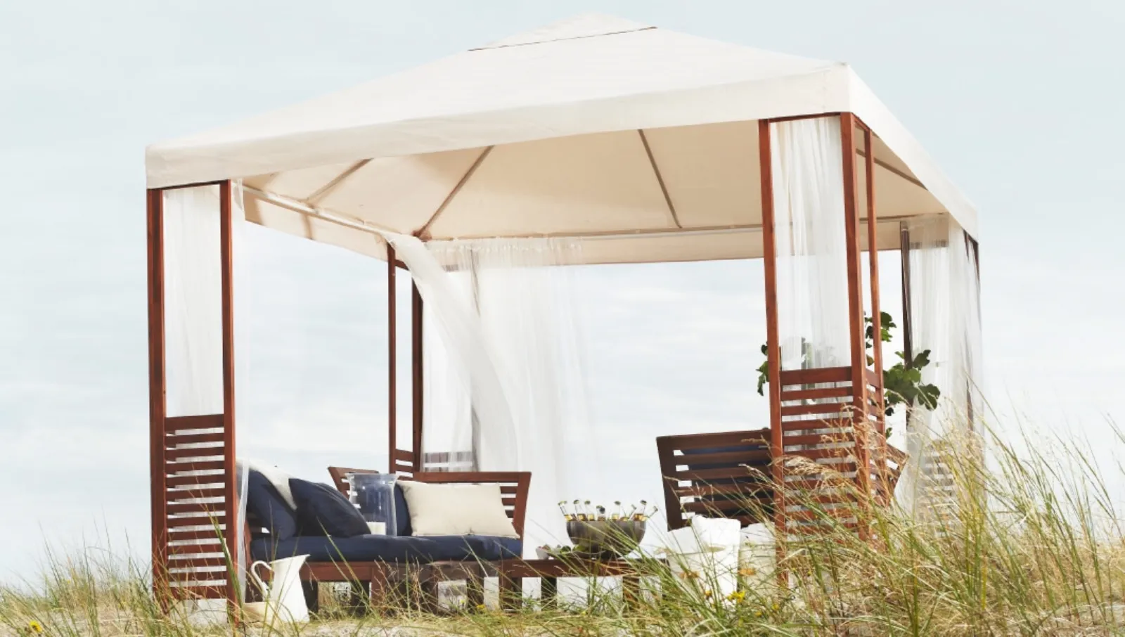 Ikea gazebo, arreda il giardino con funzionalità gazebo e tende da ... Gazebo in legno per terrazzo