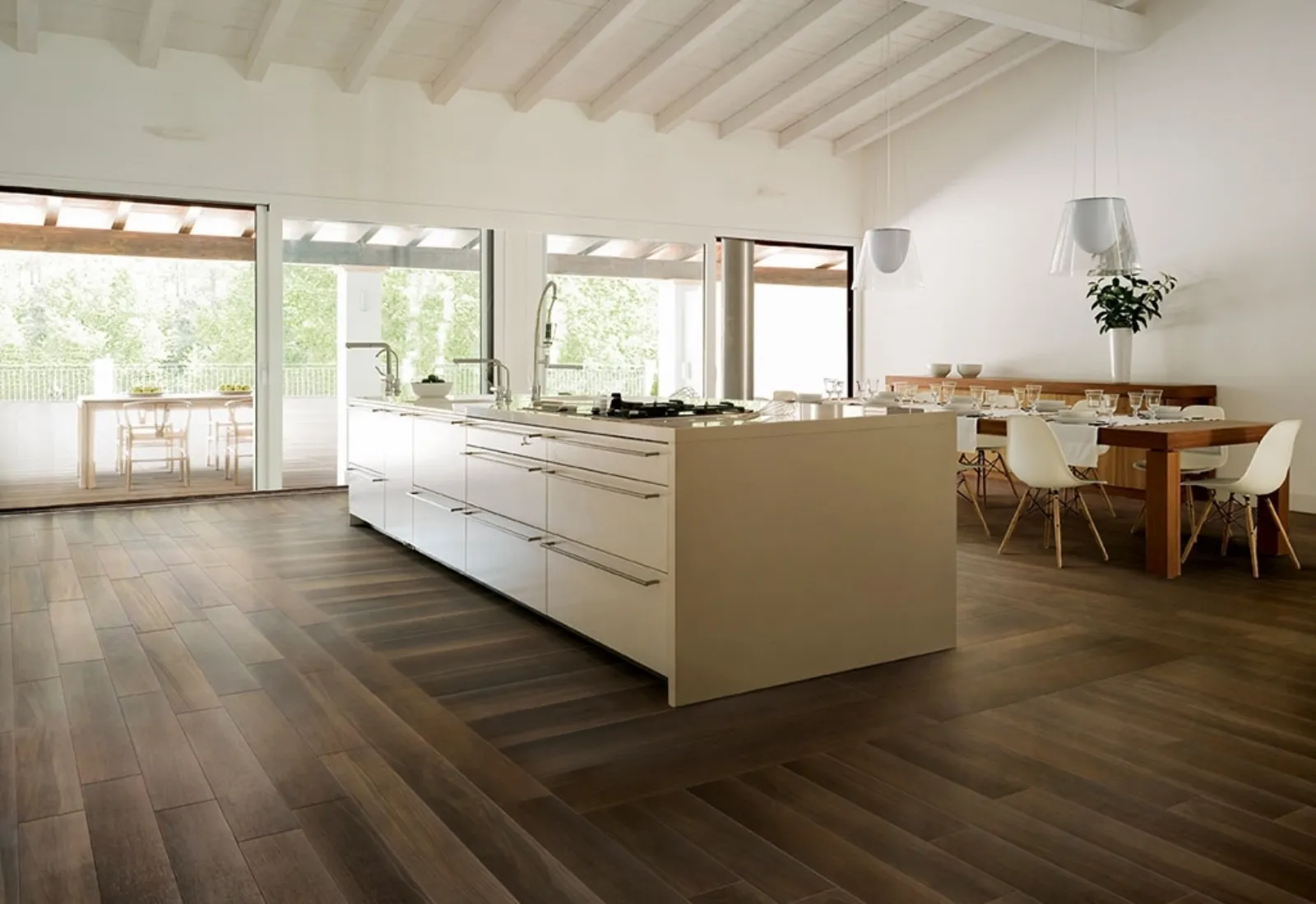 Gres porcellanato effetto legno: calore e praticità pavimenti in gres Gres effetto legno opinioni