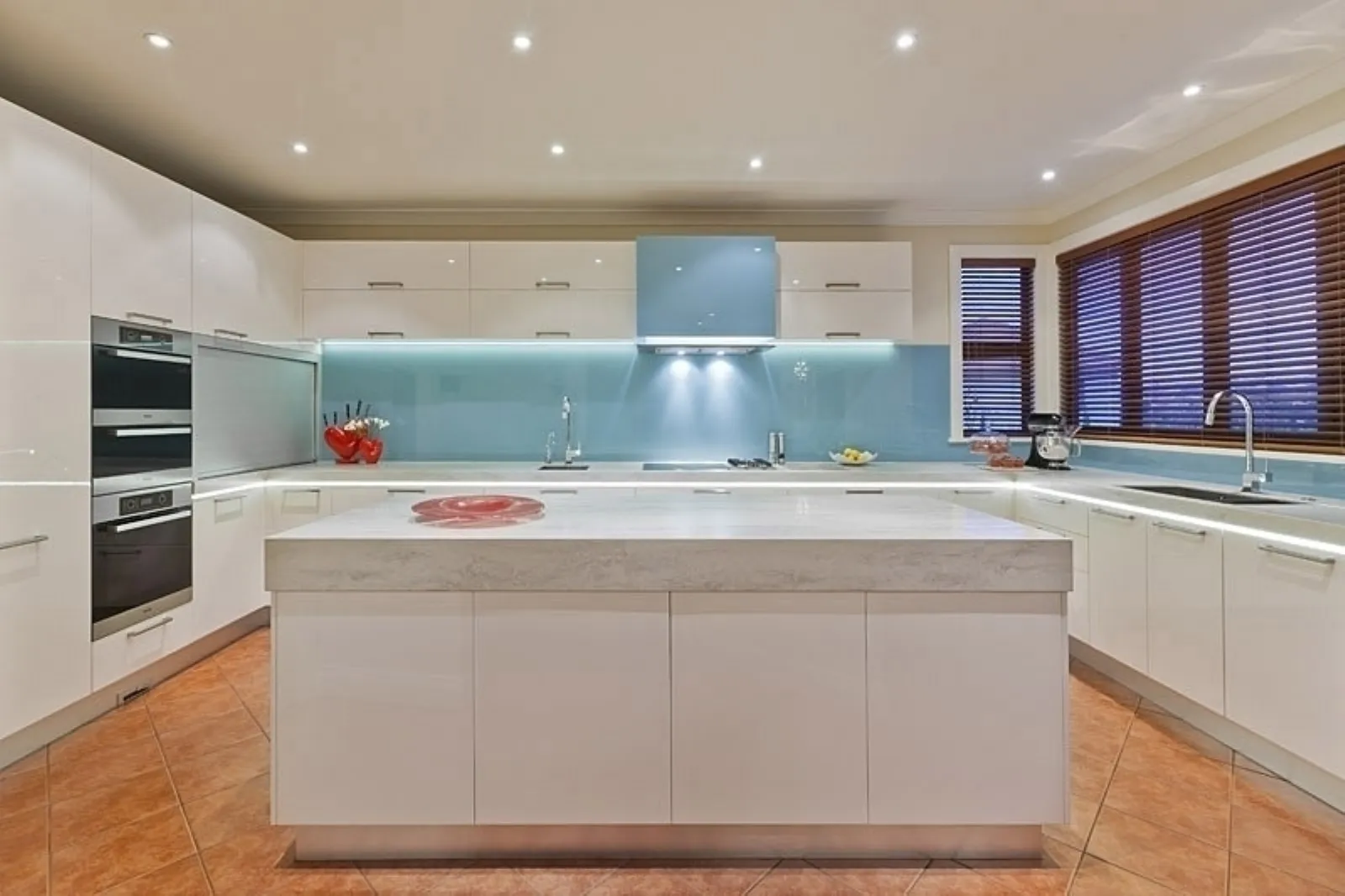 Illuminazione cucina, questione di flessibilità - Consigli Illuminazione Illuminazione cucina, questione di flessibilità - Consigli Illuminazione