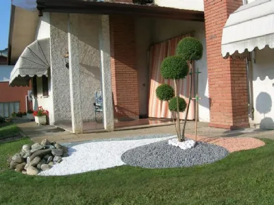 Aiuola con sassi