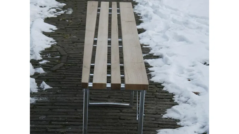 Panchina sulla neve