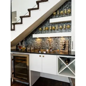 Mobile bar posizionato nel sottoscala