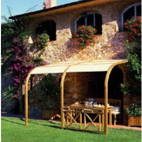 Pergolato in legno di colore beige
