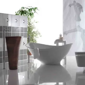 Bagno con vasca freestanding