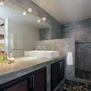 Bagno in muratura moderno