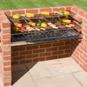 Come realizzare un barbecue in giardino