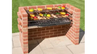 barbecue in muratura da giardino