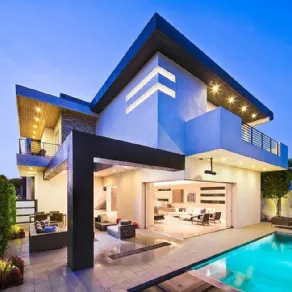 casa moderna con piscina