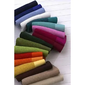 set di asciugamani ripiegati multicolore