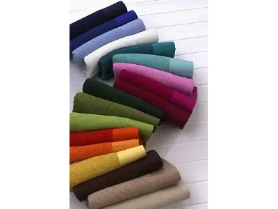 set di asciugamani ripiegati multicolore