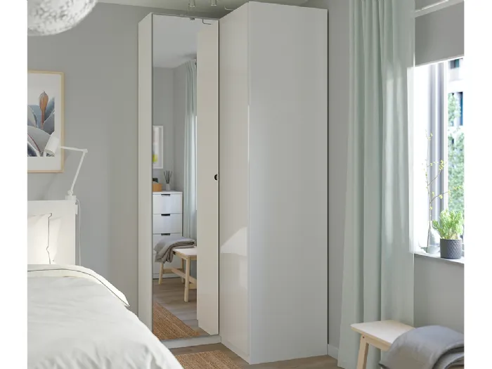 Cabina armadio Pax di Ikea, una soluzione versatile e personalizzabile a buon prezzo
