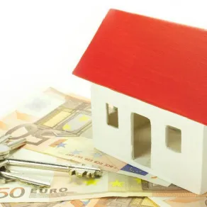 Casa, chiavi ed euro
