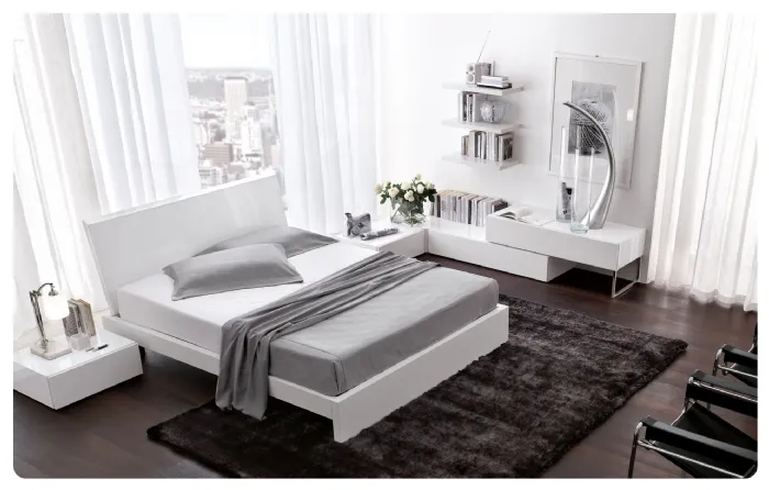 Camera da letto bianca moderna