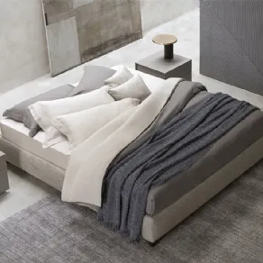 Letto sommier imbottito di Flou, con base h 25 cm