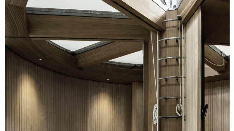 La scaletta interna che conduce al terrazzo