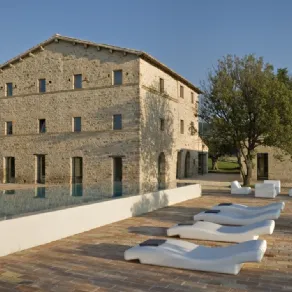 casa in pietra ristrutturata