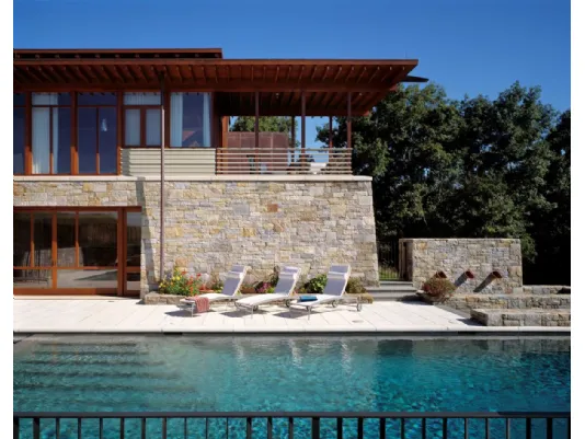 Casa in pietra e legno