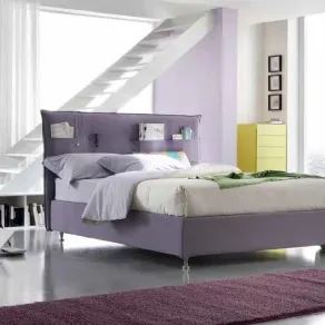 Camera da letto con toni del lavanda
