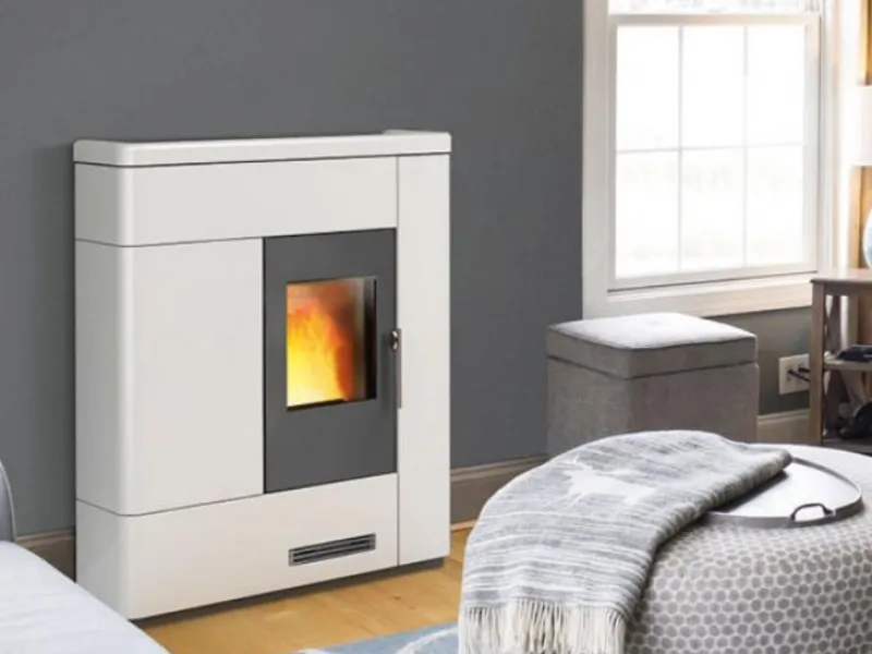 Piazzetta - P36, stufa a pellet slim con spessore di 29 cm