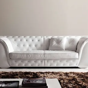 Elegante divano in pelle bianca