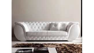 pulire divano pelle bianca