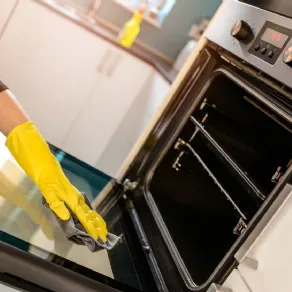 Come pulire il forno in modo naturale