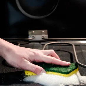 Come pulire il forno bicarbonato