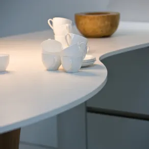 Dettaglio piano cucina in quarzo di Snaidero