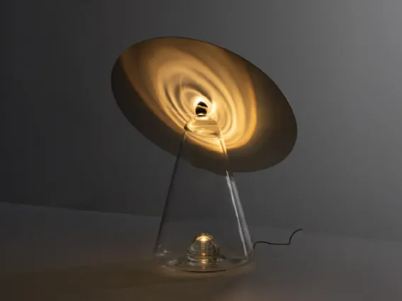Boltons, lampada da tavolo di Artemide