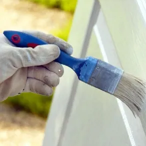 Come verniciare una porta in legno