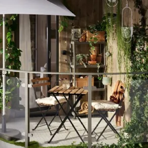Acacia e metallo per il tavolo pieghevole Tärnö di Ikea