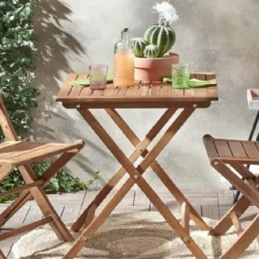 Acacia finitura teak per il tavolino quadrato Casual in vendita da Conforama