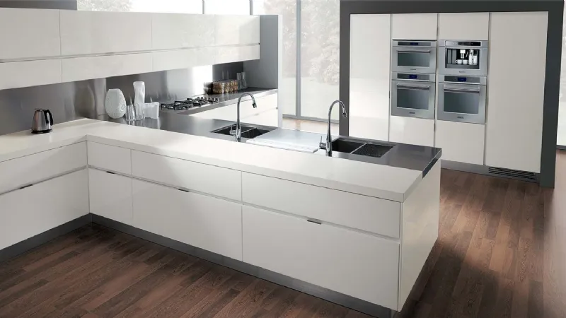 Cucina bianca moderna