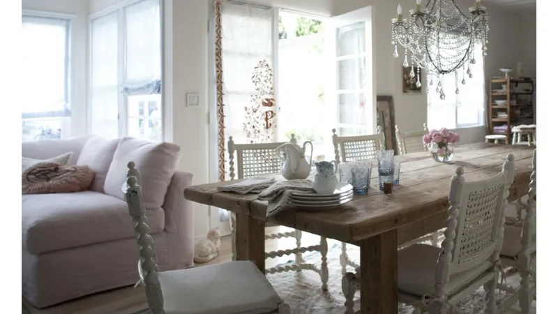 Sala da pranzo in stile shabby chic