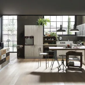 Febal Ice, Industrial edition: cucina dal design contemporaneo, con ampia e comoda penisola. Si può comporre con elementi ad altezza differenziata ed è disponibile in varie colorazioni. 