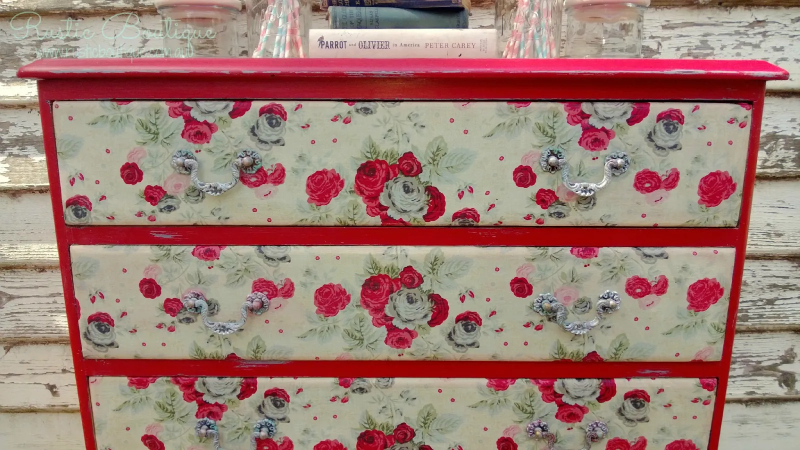 Decoupage su legno - cassettiera 